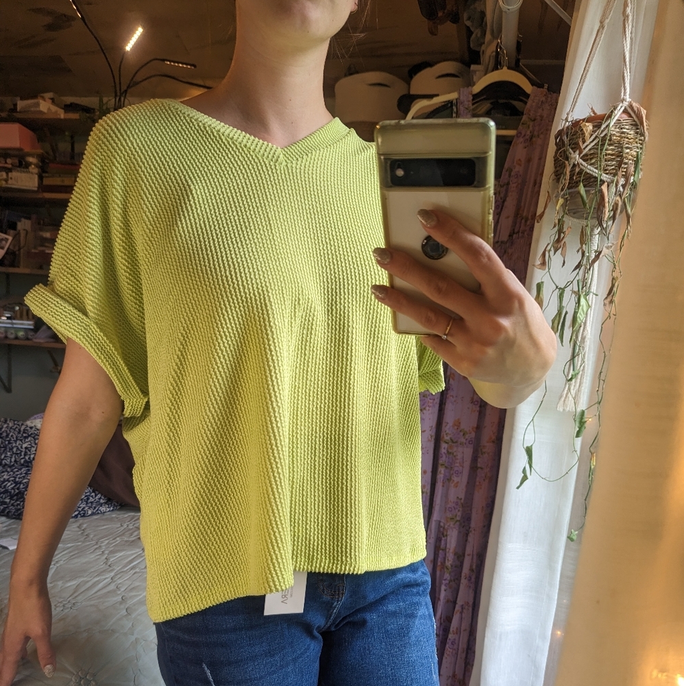 Discreed New York Size 1X Neon Green Top NWT